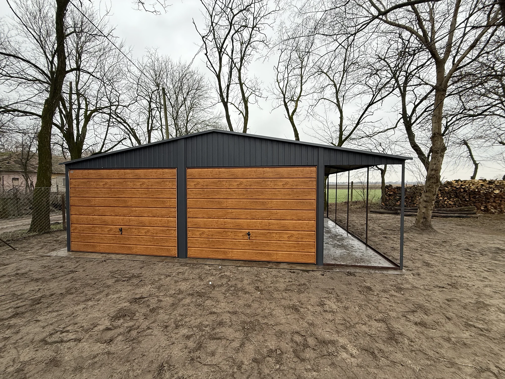 Lemezgarázs 6x5 m + 1,5x5 m-es féltető, grafit, nyeregtető - Image 2